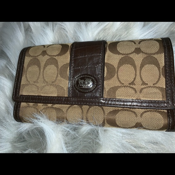 Coach Handbags - Original signature coach wallet